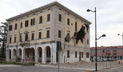 Terremoto en Italia deja al menos seis muertos