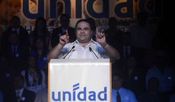 Tony Saca volverá a buscar la presidencia