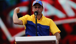 Zelaya pide a Capriles que se retracte sobre los $100 millones