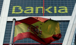 España acepta que rescaten sus bancos