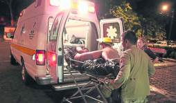 Las noches de fiestas disparan emergencia en el hospital Mario Rivas