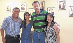 'Los políticos hacen llorar, yo hago reír”