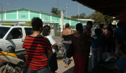 Maquila despide a unos 450 operarios