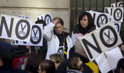 España queda a merced de los mercados