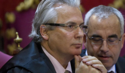 Justicia española archiva caso contra Baltasar Garzón