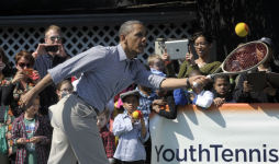 Famosos buscan huevos de Pascua con Obama