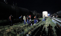 Arrestan a cuatro por transportar a 32 centroamericanos en México