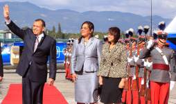 Lobo viajará a investidura de Francisco con esposa, hijos y dos funcionarios