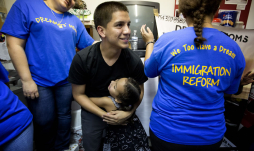 Madres de dreamers luchan por reforma migratoria