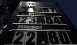 Galón de gasolina en Honduras sobrepasa los L100