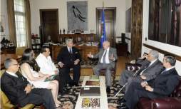 Comisión de Reforma se reúne con José Miguel Insulza