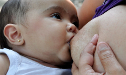 Venezuela: Parlamento aplaza debate sobre polémica ley de lactancia materna