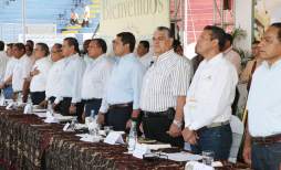 Lobo llama a caficultores hondureños a mantener la unidad