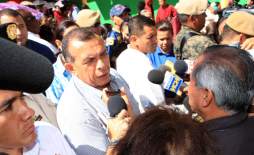 Presidente Lobo: ''Lucharemos contra la evasión fiscal''