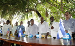 Llega ayuda internacional para finalizar primer hospital garífuna