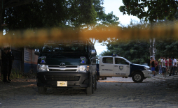 Mujer es ultimada dentro de un rapidito