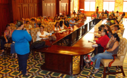 Motivan a mujeres a ser empresarias