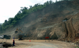Reconstrucción de vía a Yoro culminará en febrero de 2014