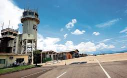 Gobierno de Honduras debe decidir por un solo aeropuerto