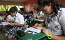 Normalistas de San Pedro Sula preocupados porque aún no tienen edificio