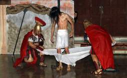 Honduras: Reviven pasión y muerte de Jesús en Viernes Santo