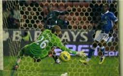 Wigan obstaculiza la escalada del Chelsea