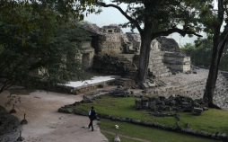 Chortís se toman el parque arqueológico en Copán Ruinas