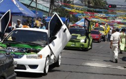 Encanto, ritmo y mucho color en desfile de carrozas en La Ceiba