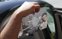 Exvicepresidente venezolano muestra foto junto a Fidel Castro