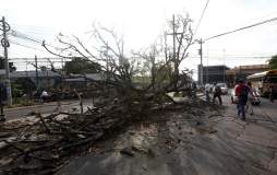 Lodo y destrucción dejan lluvias en Tegucigalpa