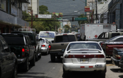 DEI efectúa operativos al azar por morosos de matrícula