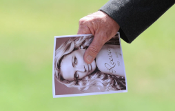 Oscar Pistorius niega entre lágrimas que quisiera matar a su novia