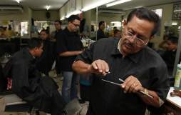 Diseñan hasta garrobos en cabezas de sus clientes