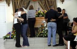 Conmoción y dolor en sepelio del cantante 'Big Joe”