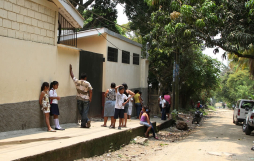 Niños de primer grado agreden a compañerito y le fracturan el cráneo