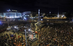 Choque entre policías y manifestantes en protestas en España
