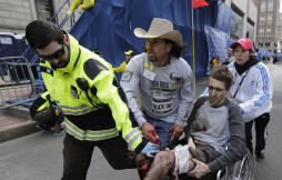 Testigos describen con horror explosiones en maratón de Boston