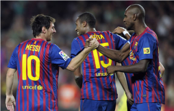 Barcelona arranca como un huracán destructivo