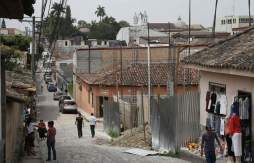 Cisma en Iglesia de occidente por política, negocios y mujeres