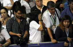 Henrique Capriles acepta su derrota; sus seguidores lloran