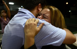 Henrique Capriles acepta su derrota; sus seguidores lloran