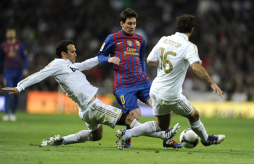 El Barça vuelve sonrojar al Real Madrid en el Santiago Bernabéu