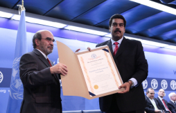 La FAO premia a Maduro y Lobo por su 'lucha contra hambre'