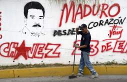 Venezuela abre festejos por cumpleaños 59 de Chávez, en medio de crisis