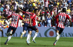 Las Chivas fueron los dueños del clásico en México