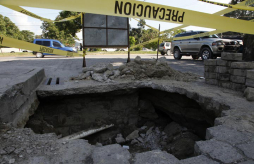 Se hunde el pavimento en bulevar del norte