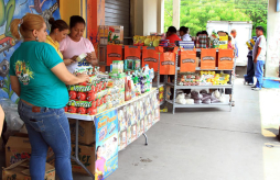 Frijoles y azúcar, más baratos en Banasupro