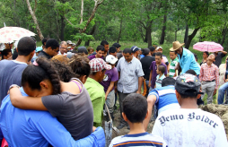 Lo mataron con saña, primero le dispararon y después lo quemaron.