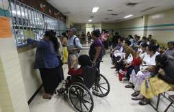Gobierno de Honduras promete honrar deuda con hospital Escuela