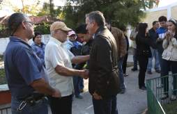 Ricardo Álvarez vota en Comayagüela